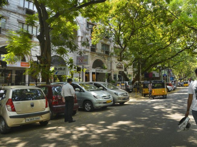 Khader Nawaz Khan Road